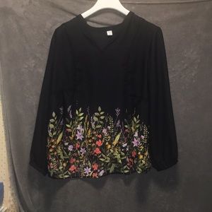 Old Navy Blouse size LARGE